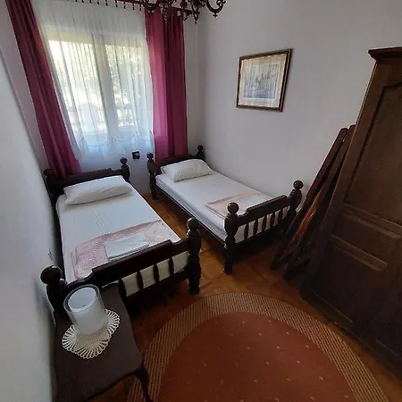 Breza Apartment *