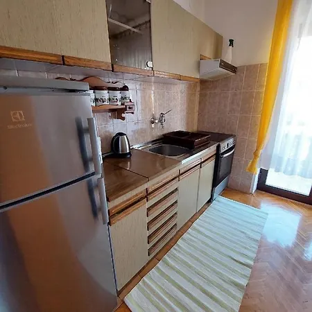 Apartment Breza *