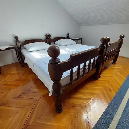 Apartment Breza *
